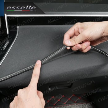 Profilo interno adesivo in Similpelle con Cuciture BIANCHE per interni Auto
