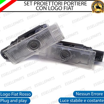 Coppia placchette LED con logo FIAT PER FIAT 500L Coppia placchette LED con logo FIAT PER FIAT 500L