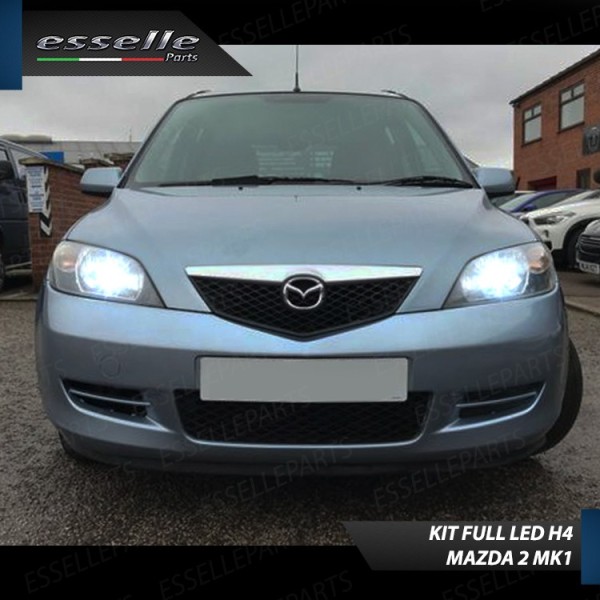 Kit Full LED H4 8000 Lumen 6000K Bianco MAZDA 2 MK1 con fari a parabola
