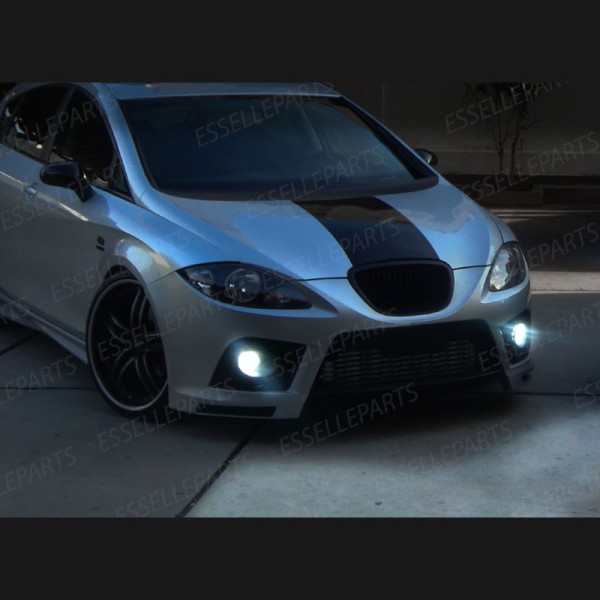 Coppia lampade HB4 LED 900 con lente 6000K canbus LUMEN SEAT LEON 2 1P con lampade HB4