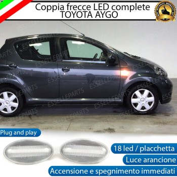 PLACCHETTE LATERALI A 18 LED PER FRECCE SPECIFICHE PER TOYOTA AYGO I