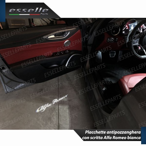 Coppia placchette LED con logo SCRITTA ALFA ROMEO per ALFA ROMEO BRERA