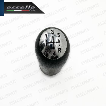 Pomello leva cambio 5 marce nero e cromato in ABS per SMART FORTWO MK3 Pomello leva cambio 5 marce nero e cromato in ABS per SMART FORTWO MK3