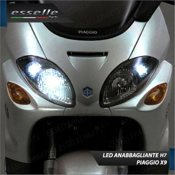 Conversione Fari Full LED per Piaggio X9 125 6000 Lumen Ultracompatte