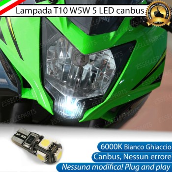 Lampada Luce Di Posizione 5 LED T10 W5W per Kawasaki Ninja 125 2021