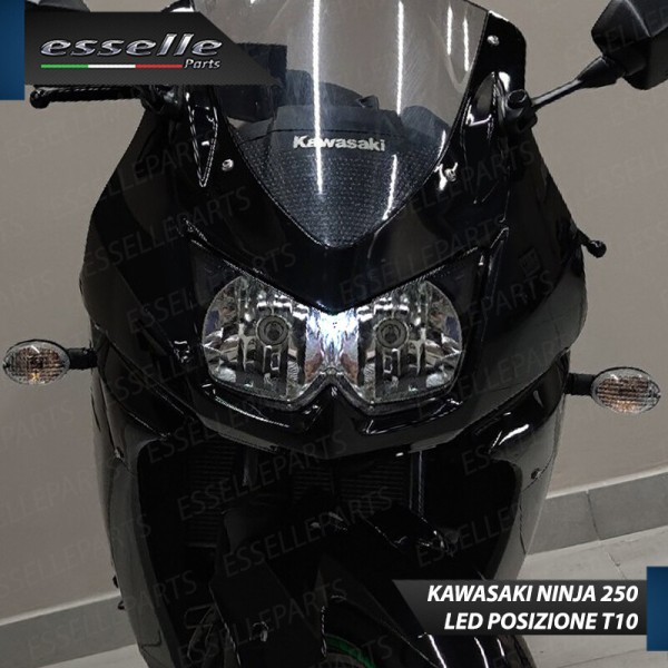 Lampada Luce Di Posizione 5 LED T10 per Kawasaki Ninja 250 R 2007-2013