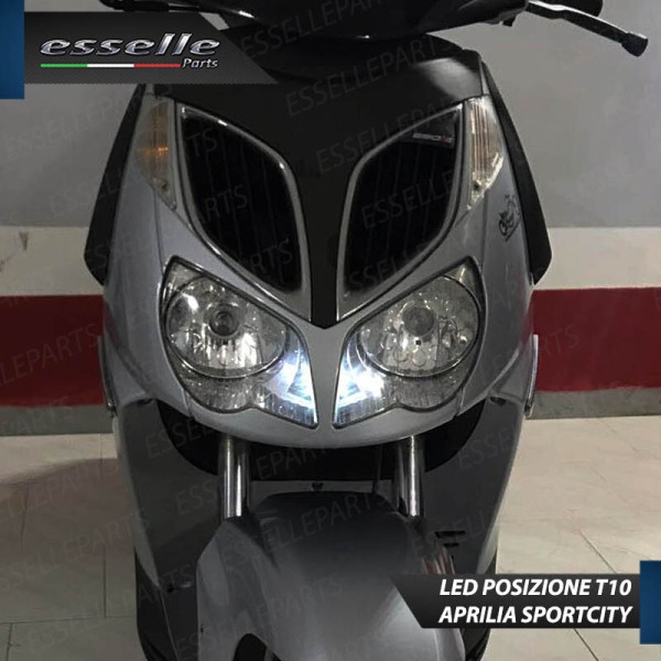 Luce posizione T10 5 LED Canbus APRILIA Sportcity 200 2008-2012 Cube