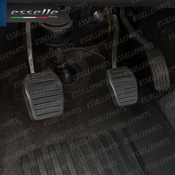 Copripedali Pedali in Gomma Specifici per Ford Transit Connect