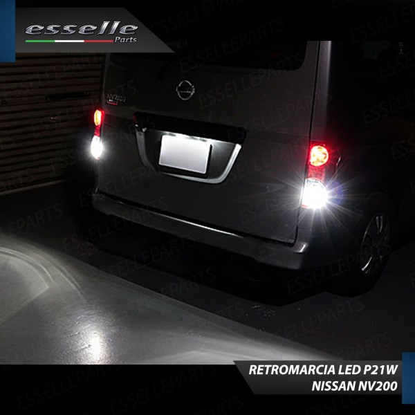 Luci Retromarcia 15 LED NISSAN NV200 CON LENTE FRONTALE