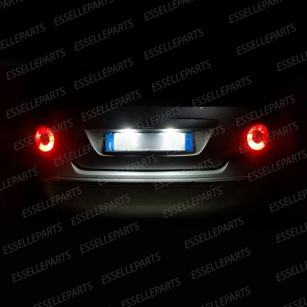 Luci Targa a LED per Ford Mondeo MK2 6000K Canbus No error