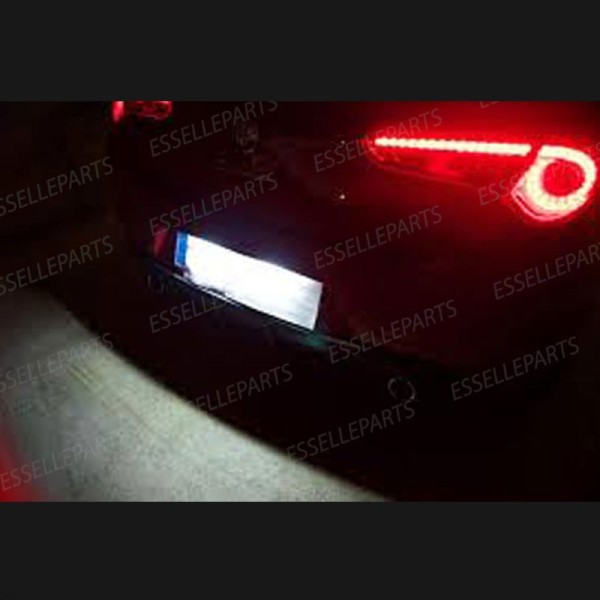Coppia Luci Targa T10 W5W 5 LED canbus 6000K Bianco per Alfa Romeo Giulietta Dal 2014