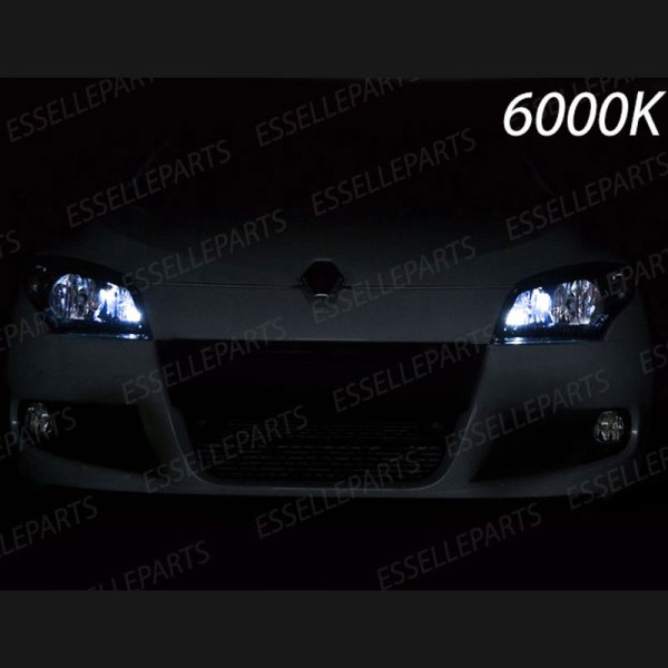 Conversione Fari Full LED 6000K bianco RENAULT MEGANE 3 con fari a parabola