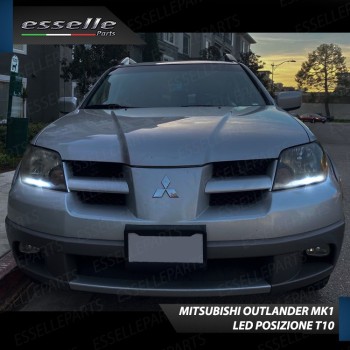 Conversione Fari Full LED 6000K bianco MITSUBISHI OUTLANDER MK1 con Fari a parabola Conversione Fari Full LED 6000K bianco MITSUBISHI OUTLANDER MK1 con Fari a parabola
