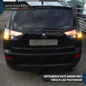 Coppia Lampade T20 WY21W 35 LED CANBUS PER FRECCE DIREZIONALI POSTERIORI PER MITSUBISHI OUTLANDER II Coppia Lampade T20 WY21W 35 LED CANBUS PER FRECCE DIREZIONALI POSTERIORI PER MITSUBISHI OUTLANDER II