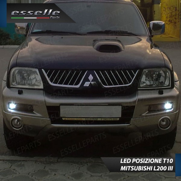 Coppia Lampade T10 W5W LED canbus con lente frontale per luci di posizione per Mitsubishi L200 III