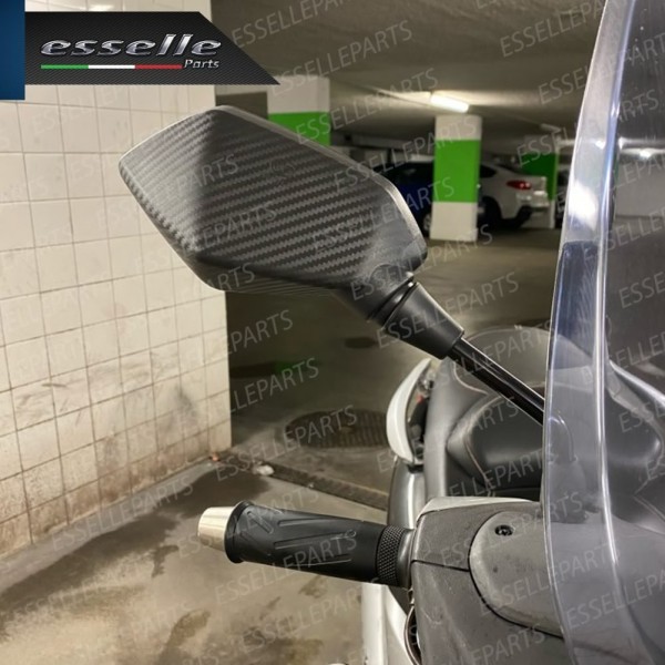 Coppia Specchietti Retrovisori Carbon Look Universali per moto,motorini,scooter Honda
