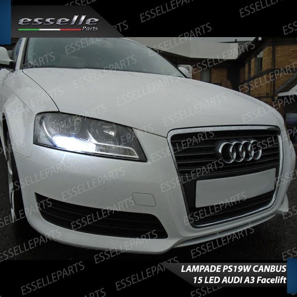 Coppia lampade PS19W Luci diurne DRL da 15 LED 6000K Bianco Audi A3 8P Restyling