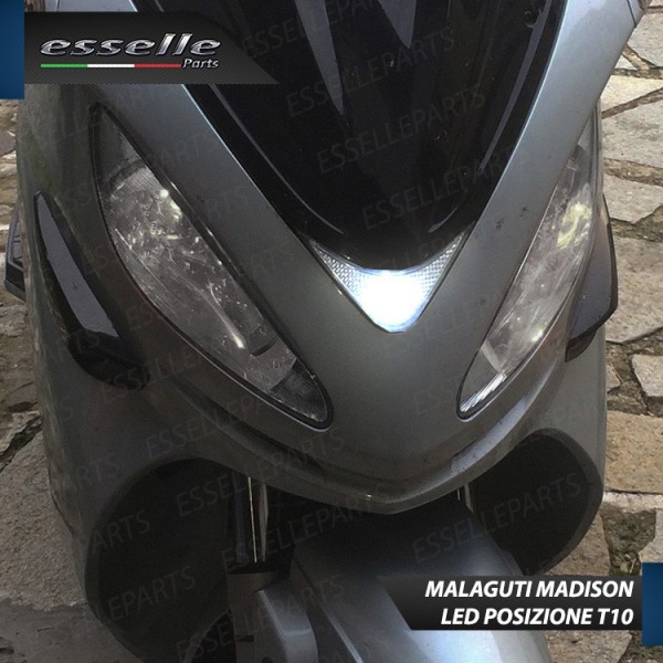 Luce posizione T10 5 LED Canbus per MALAGUTI Madison 250 2005-2006 RS