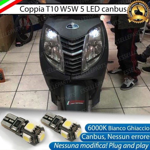 Luci posizione T10 5 LED Canbus per MALAGUTI Password 250 2008-2011