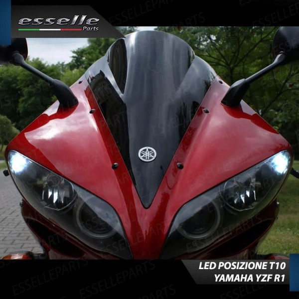 Luci posizione T10 5 LED Canbus per YAMAHA YZF R1 2004-2005