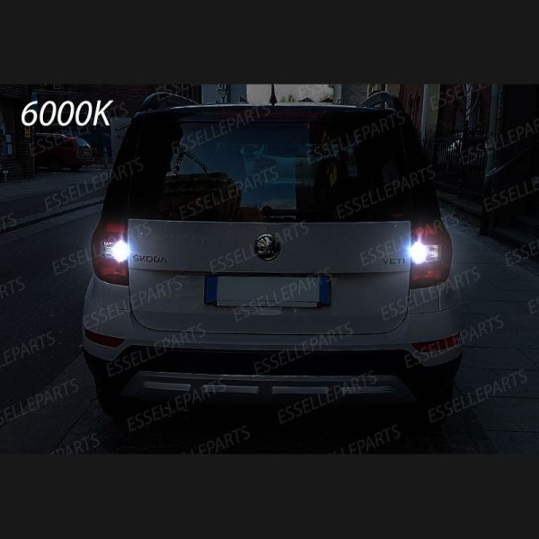 Coppia Lampade 15 LED Retromarcia Canbus 6000K con lente Skoda Yeti Pre-Restyling