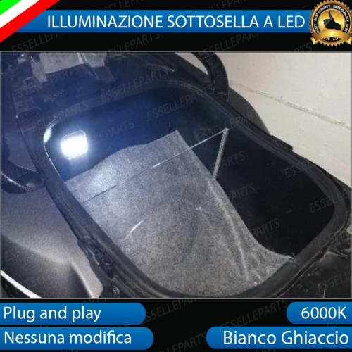 Lampada per Vano Sottosella T10 W5W 5 LED specifica per HONDA Forza 125 (2021) ABS