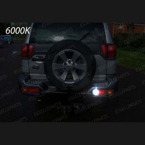 Luce Retromarcia 15 LED Nissan Terrano II CON LENTE FRONTALE