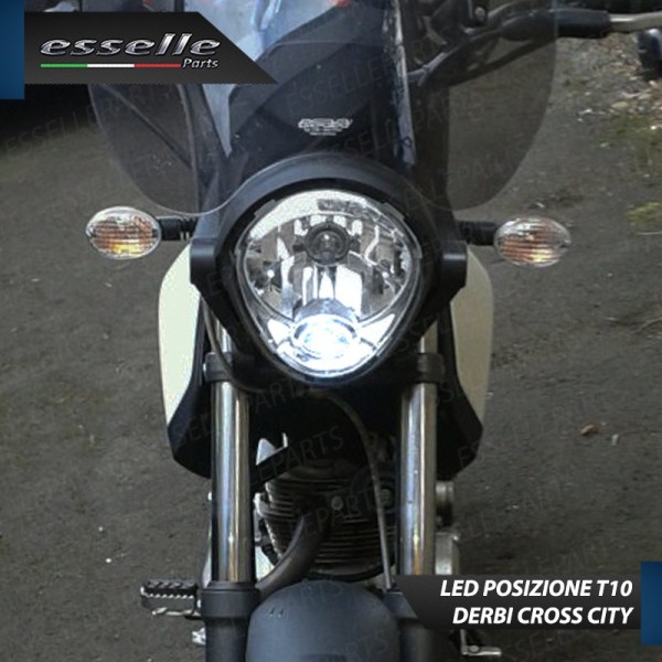 Lampada Singola di Posizione LED T10 W5W per DERBI Cross City 125 2007-2013