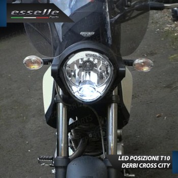 Lampada Singola di Posizione LED T10 W5W per DERBI Cross City 125 2007-2013
