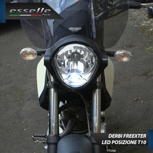 Conversione Per Fari Full LED DERBI Freexter 125 (2006)
