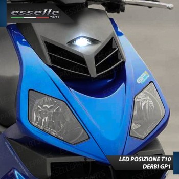 Lampada Singola di Posizione LED T10 W5W per DERBI GP1 50 2005-2012 Open
