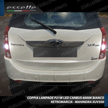 Coppia Lampade 15 LED Retromarcia Canbus 6000K con lente MAHINDRA XUV500 RESTYLING