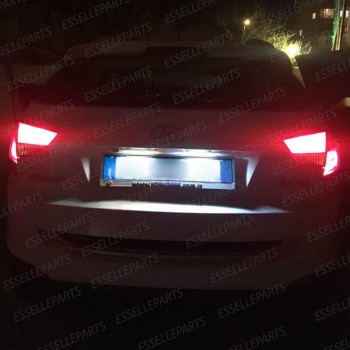Kit LED interni + Luci targa LED 6000K bianco Canbus Hyundai IX35 Fino al 2013 Kit LED interni + Luci targa LED 6000K bianco Canbus Hyundai IX35 Fino al 2013