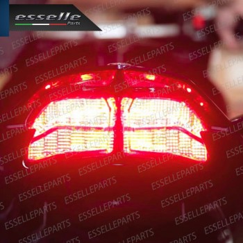 Coppia Lampade LED BAY15D Stop / Posizione Posteriori per HONDA Forza 250 2008-2011 X Coppia Lampade LED BAY15D Stop / Posizione Posteriori per HONDA Forza 250 2008-2011 X