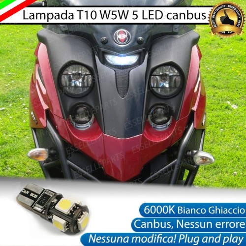 Lampada Singola di Posizione LED T10 W5W per GILERA Fuoco 500 2006-2013