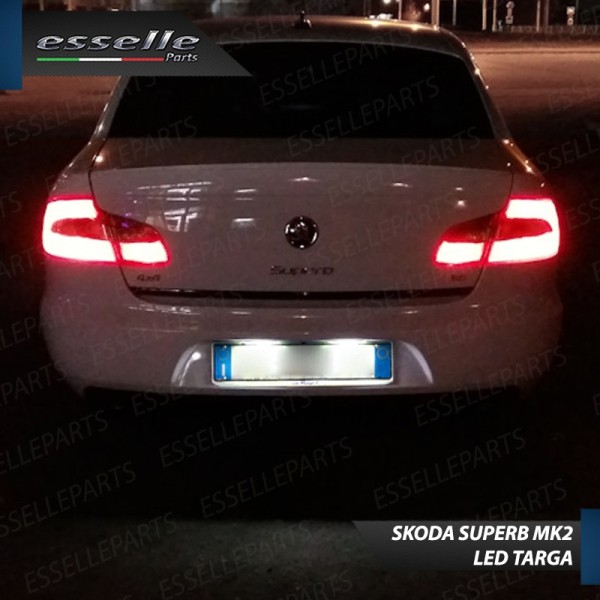 Luci Targa 3 LED Canbus 6000K per Skoda Superb 2