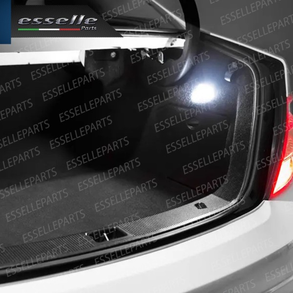Placchetta Vano Bagagli LED 6000K CANBUS per MERCEDES GLA X156