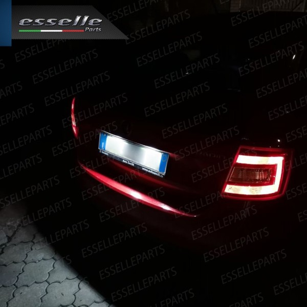 Placchette luci targa a LED SKODA RAPID
