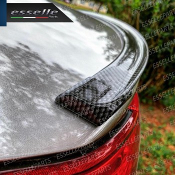 SPOILER POSTERIORE ADESIVO CARBON LOOK ALETTONE MODELLABILE SPOILER POSTERIORE ADESIVO CARBON LOOK ALETTONE MODELLABILE