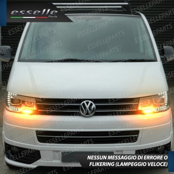 Coppia PY24W LED Frecce Anteriori VW MULTIVAN / TRANSPORTER T5 con xenon di serie
