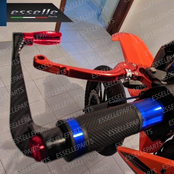 PARALEVE PROTEZIONE PER FRENO E FRIZIONE CARBON LOOK con inserti ROSSO Cagiva