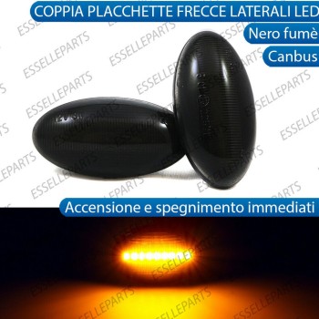 PLACCHETTE LATERALI NERE A 18 LED PER FRECCE SPECIFICHE PER TOYOTA AYGO X