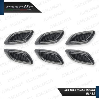 Set 6 Prese D'Aria Laterali Sportive Carbon Look Lucido Adesive in ABS Set 6 Prese D'Aria Laterali Sportive Carbon Look Lucido Adesive in ABS