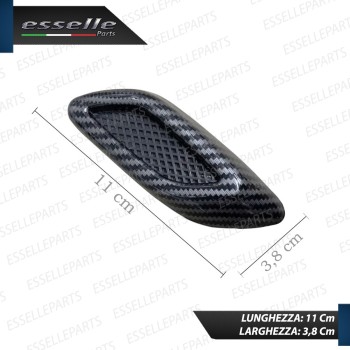 Set 6 Prese D'Aria Laterali Sportive Carbon Look Lucido Adesive in ABS Set 6 Prese D'Aria Laterali Sportive Carbon Look Lucido Adesive in ABS