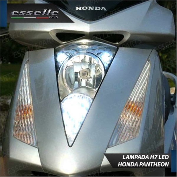 Lampada Singola Abbagliante LED H7 3000 Lumen per HONDA Pantheon 150 2003-2008