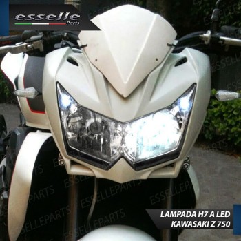 Lampada H7 LED 3000 Lumen per Abbagliante KAWASAKI Z 750 2007-2014 ABS