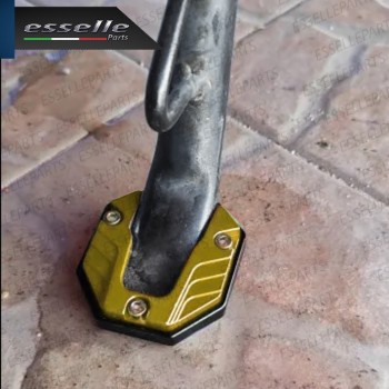 Piastra di Estensione Cavalletto Laterale in Metallo COLORE ORO per Triumph