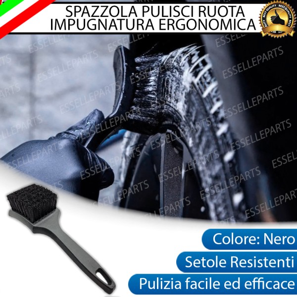 SPAZZOLA LAVA PNEUMATICI CON SETOLE IN NYLON E MANICO ERGONOMICO