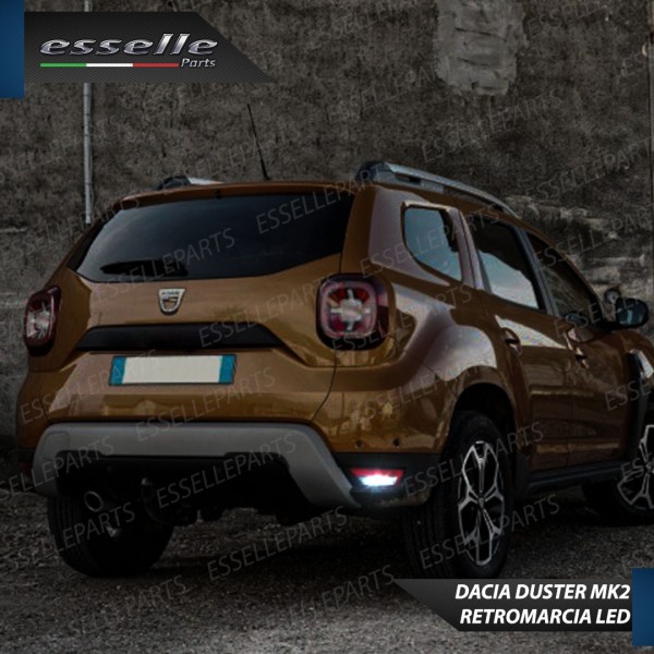 Lampada LED Retromarcia Da 15 LED 6000K con lente Dacia Duster MK2 Pre-Restyling
