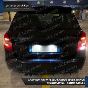 Lampada LED Retromarcia Da 15 LED Canbus 6000K con lente Skoda Fabia 2 Fino al 2010